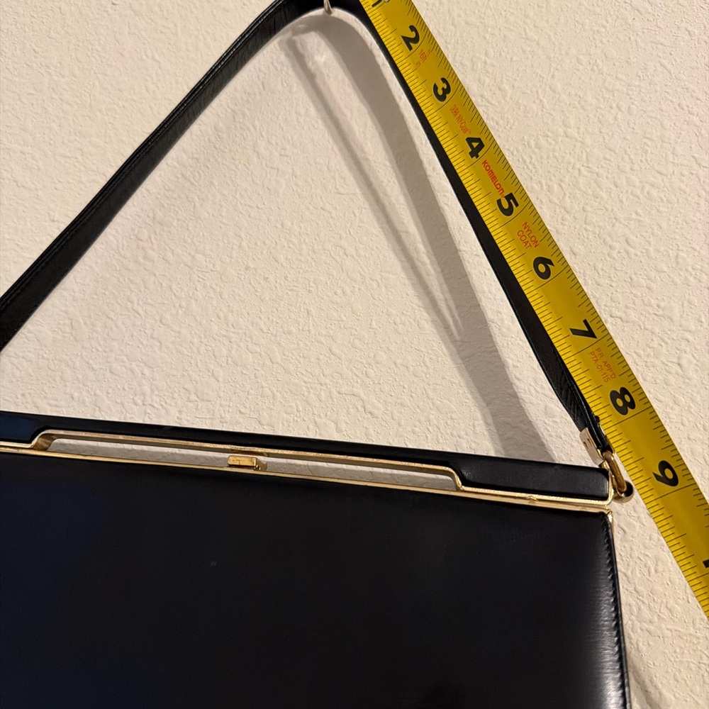 Vintage Sophisticated Black Leather Shoulder Bag Genuine Leather Medium Size - Picture 6 of 16